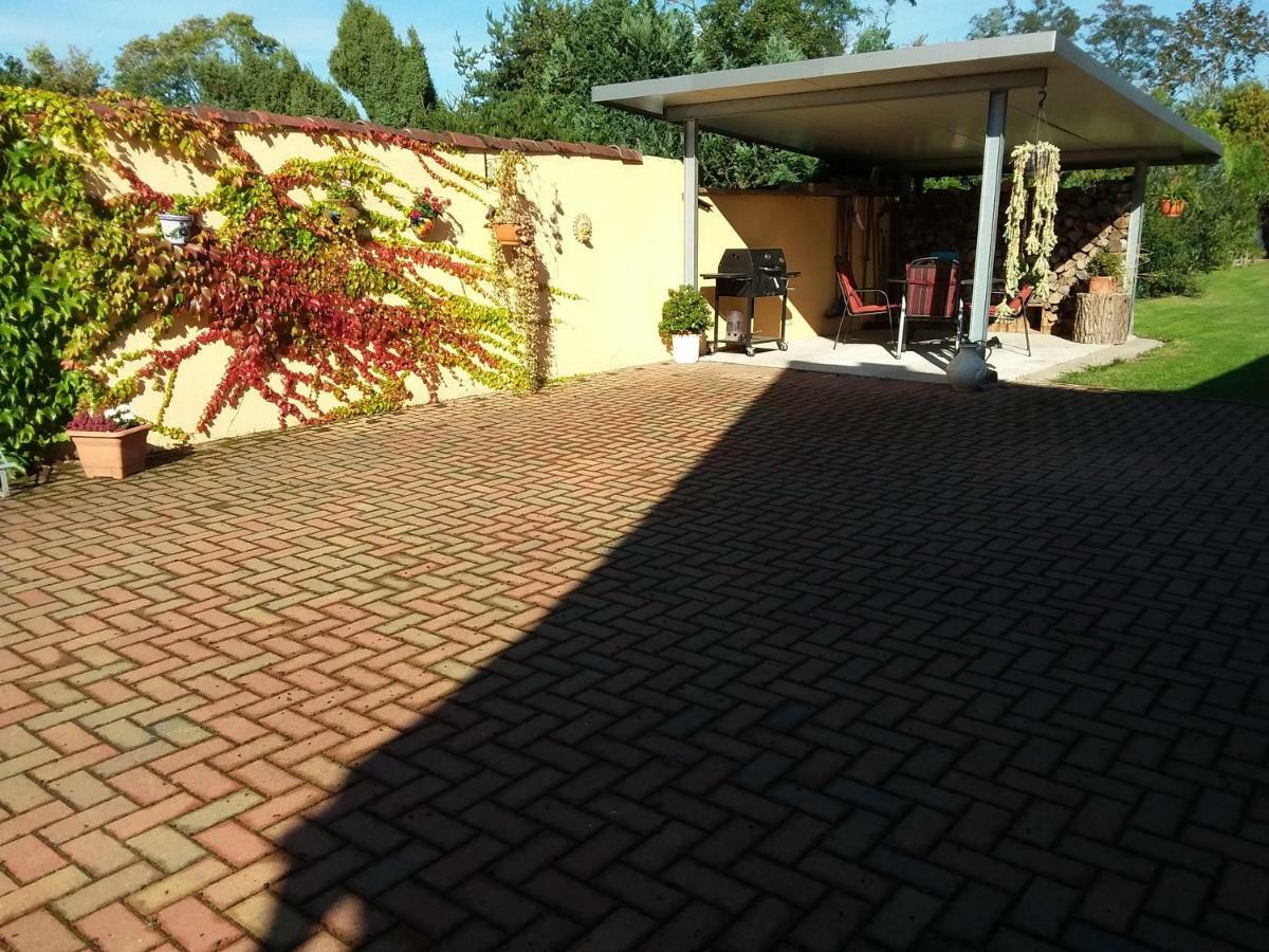 Kleines Zuhause Apartamento Magdeburgo Exterior foto